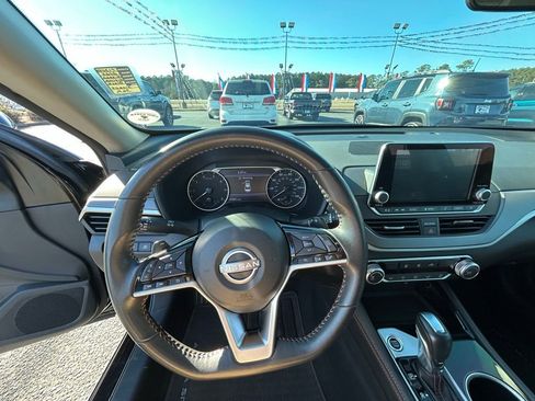 Used 2025 Nissan Altima 2.5 SR image 30