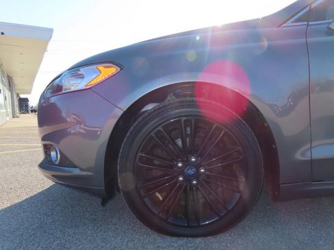 Used 2014 Ford Fusion SE w/ Equipment Group 202A image 30