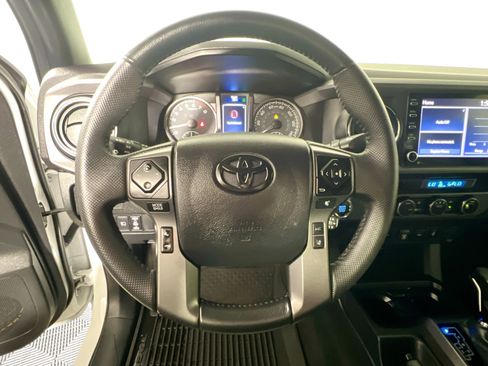 Used 2023 Toyota Tacoma TRD Off-Road image 17
