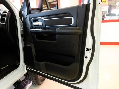 Used 2024 RAM 2500 Big Horn image 42