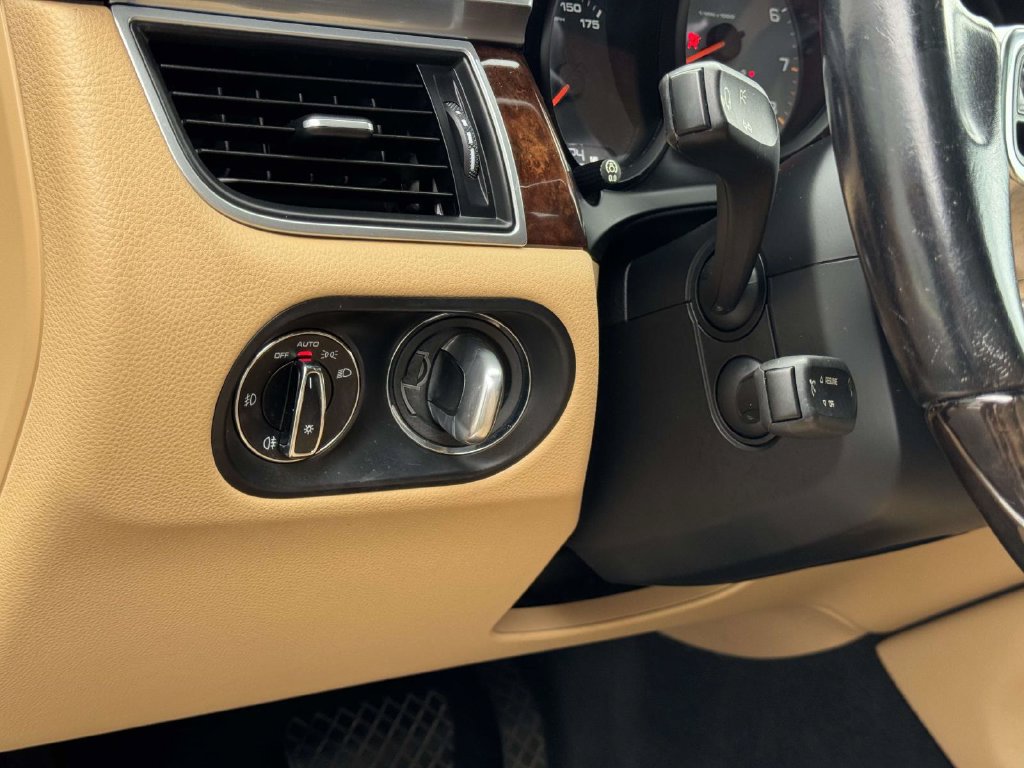Used 2017 Porsche Macan S AWD/4WD image 8