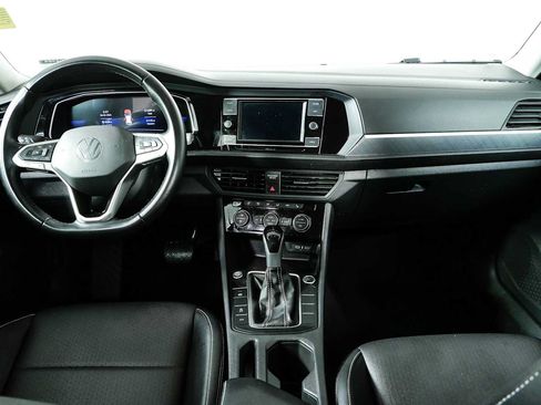 Certified 2024 Volkswagen Jetta SE FWD image 17