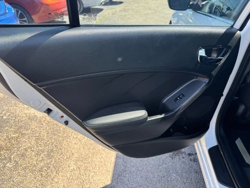 Used 2016 Kia Forte EX FWD image 21