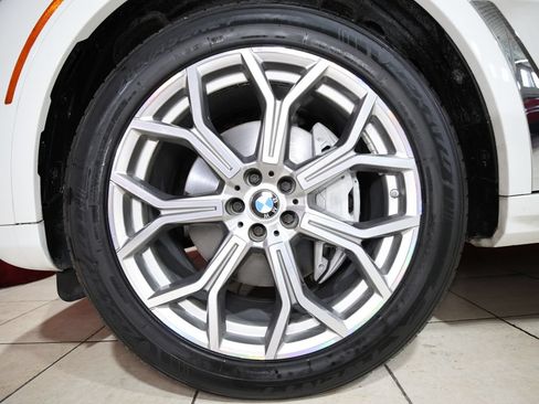 Used 2019 BMW X7 xDrive40i w/ Premium Package AWD/4WD image 7