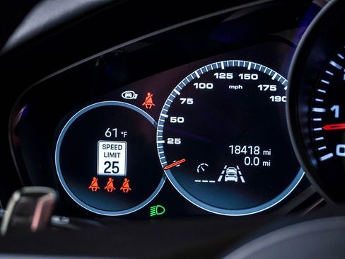 Certified 2023 Porsche Panamera 4 Platinum Edition AWD/4WD image 22