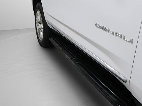 Used 2025 GMC Yukon Denali image 36