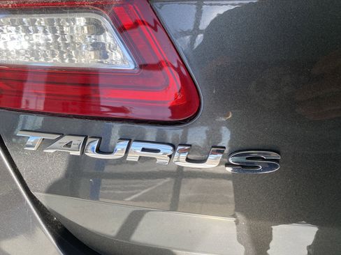 Used 2018 Ford Taurus SEL image 23