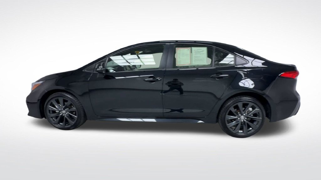 Certified 2026 Toyota Corolla SE FWD image 6