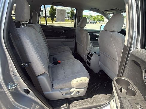 Used 2021 Honda Pilot EX image 21