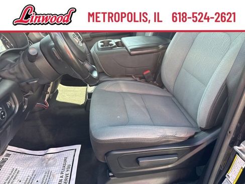 Used 2021 RAM 1500 Big Horn image 14