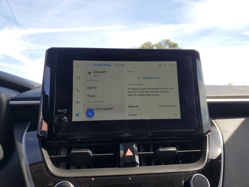 Used 2025 Toyota Corolla LE image 19