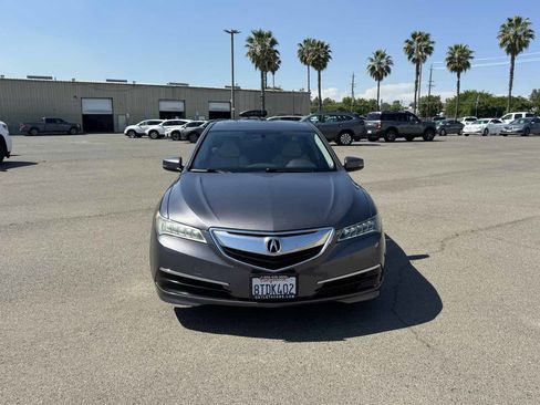 Used 2017 Acura TLX image 4