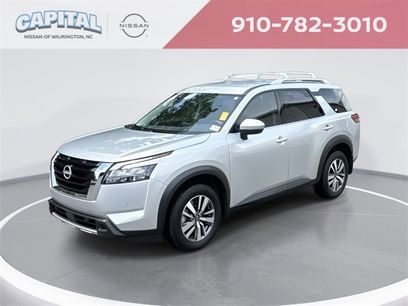 Used 2025 Nissan Pathfinder SL