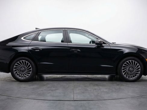 Used 2025 Hyundai Sonata SEL FWD image 11