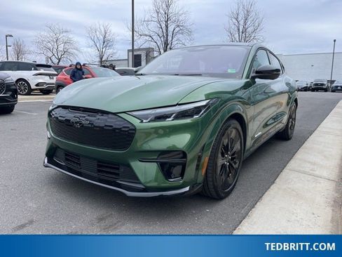 Certified 2025 Ford Mustang Mach-E GT image 3