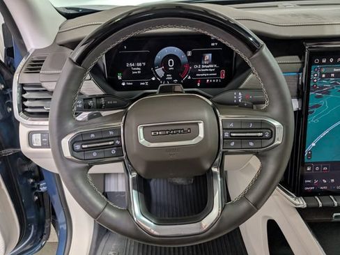Used 2025 GMC Acadia Denali w/ Super Cruise Package AWD/4WD image 18