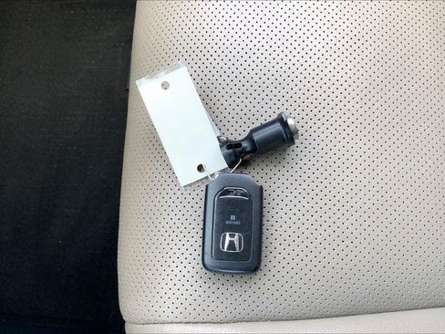 Used 2016 Honda Pilot Elite image 15