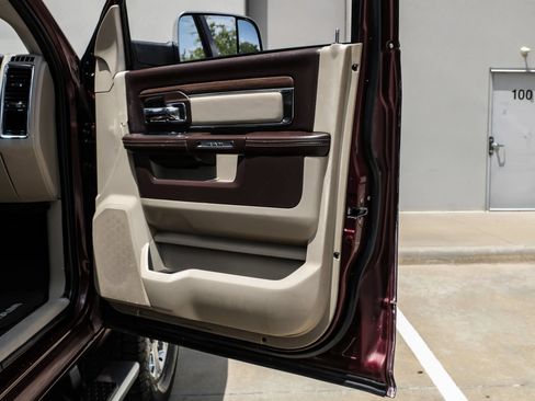 Used 2018 RAM 2500 Laramie w/ Convenience Group AWD/4WD image 40
