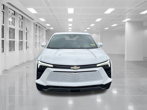 New 2026 Chevrolet Blazer EV LT image 2