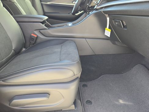 New 2026 Jeep Grand Cherokee Altitude image 12