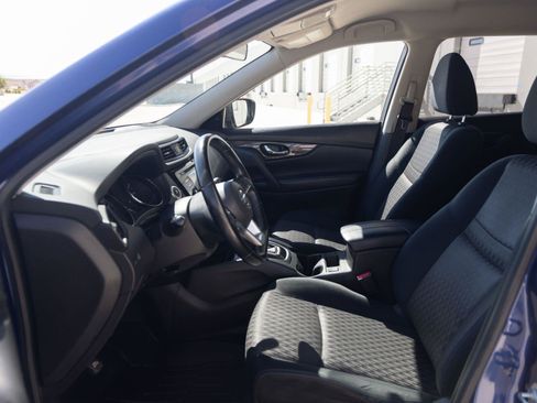 Used 2017 Nissan Rogue SV AWD/4WD image 11