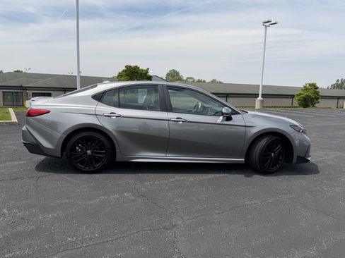 Certified 2025 Toyota Camry SE FWD image 10