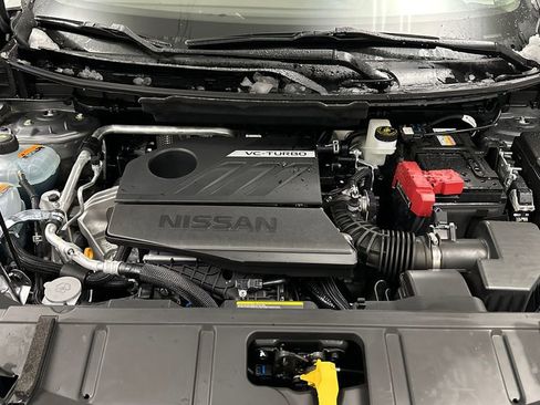Used 2023 Nissan Rogue SV image 11
