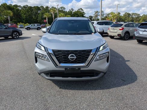 Used 2023 Nissan Rogue SV FWD image 9