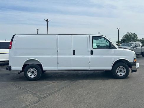 New 2025 Chevrolet Express 3500 Extended w/ Driver Convenience Package RWD image 3