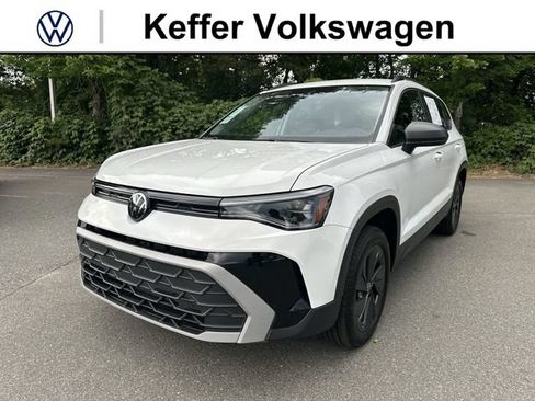 Used 2025 Volkswagen Taos S FWD image 1