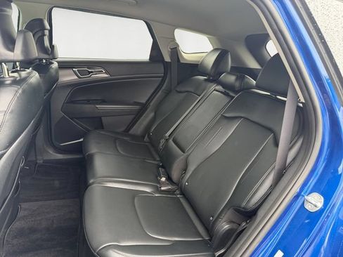 Used 2025 Kia Sportage EX AWD/4WD image 13