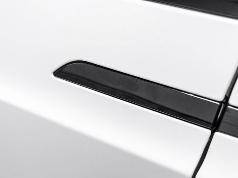 Used 2022 Tesla Model X image 48