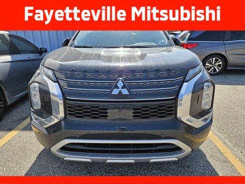 Used 2024 Mitsubishi Outlander SE image 5