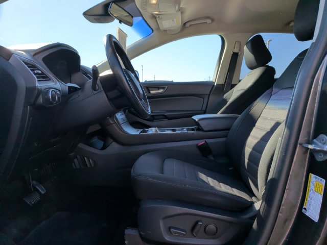 Used 2020 Ford Edge SE FWD image 13