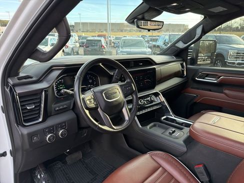 Used 2024 GMC Sierra 3500 Denali Ultimate image 12