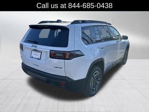 New 2026 Jeep Cherokee Laredo image 5