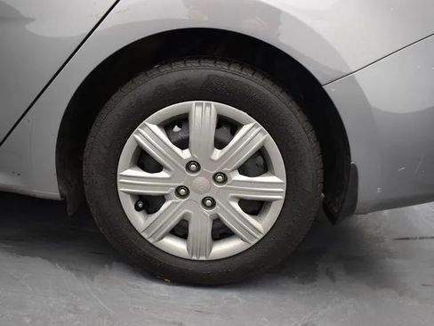 Used 2023 Kia Rio S image 33