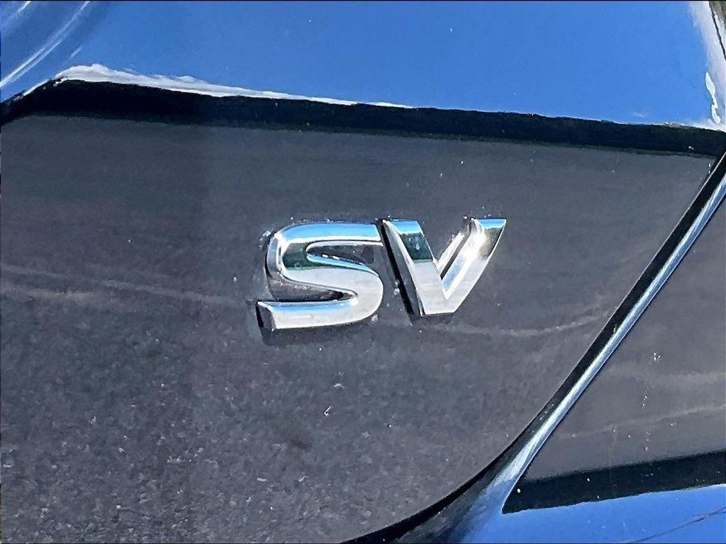 Used 2021 Nissan Kicks SV FWD image 29