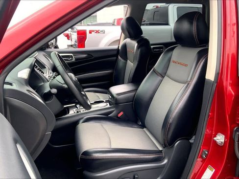 Used 2020 Nissan Pathfinder SV w/ Rock Creek Edition FWD image 8