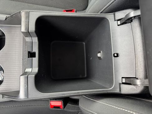 Used 2023 Jeep Grand Cherokee Laredo image 30