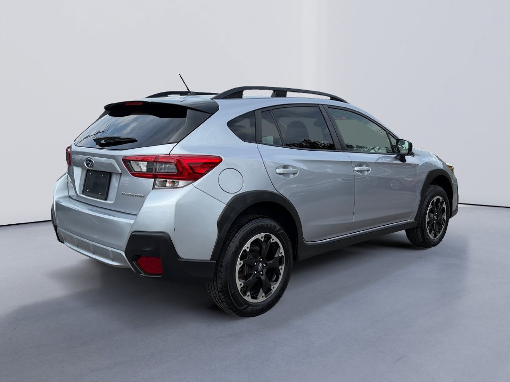 Used 2021 Subaru Crosstrek 2.0i AWD/4WD image 3