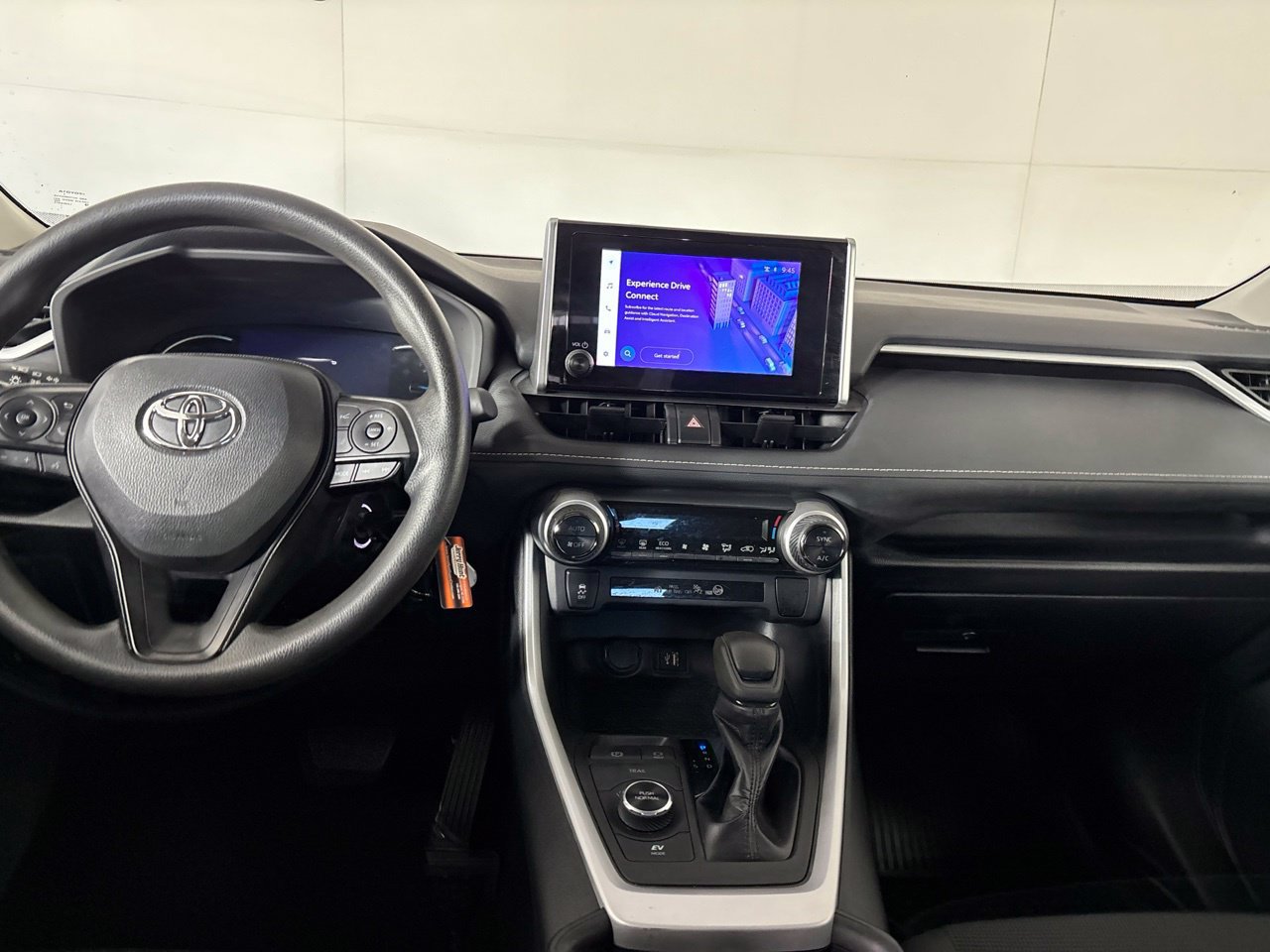 Used 2024 Toyota RAV4 LE AWD/4WD image 22