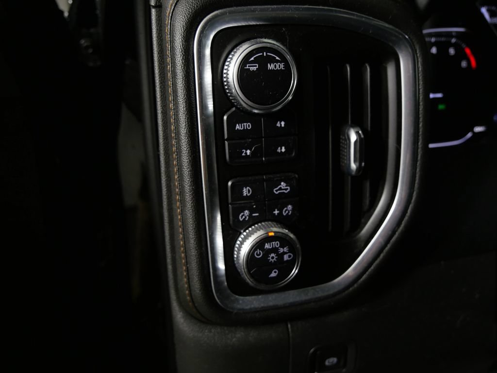 Used 2022 GMC Sierra 1500 AT4 w/ AT4 Preferred Package AWD/4WD image 16
