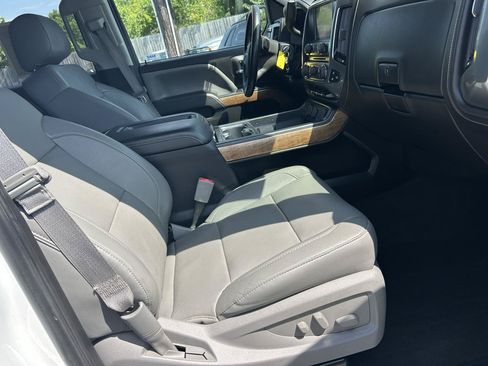 Used 2015 Chevrolet Silverado 1500 LTZ AWD/4WD image 9