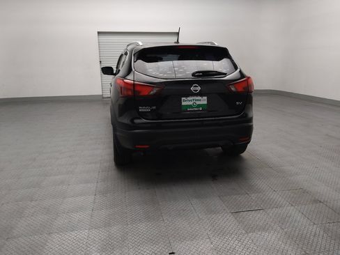 Used 2017 Nissan Rogue Sport SV FWD image 6