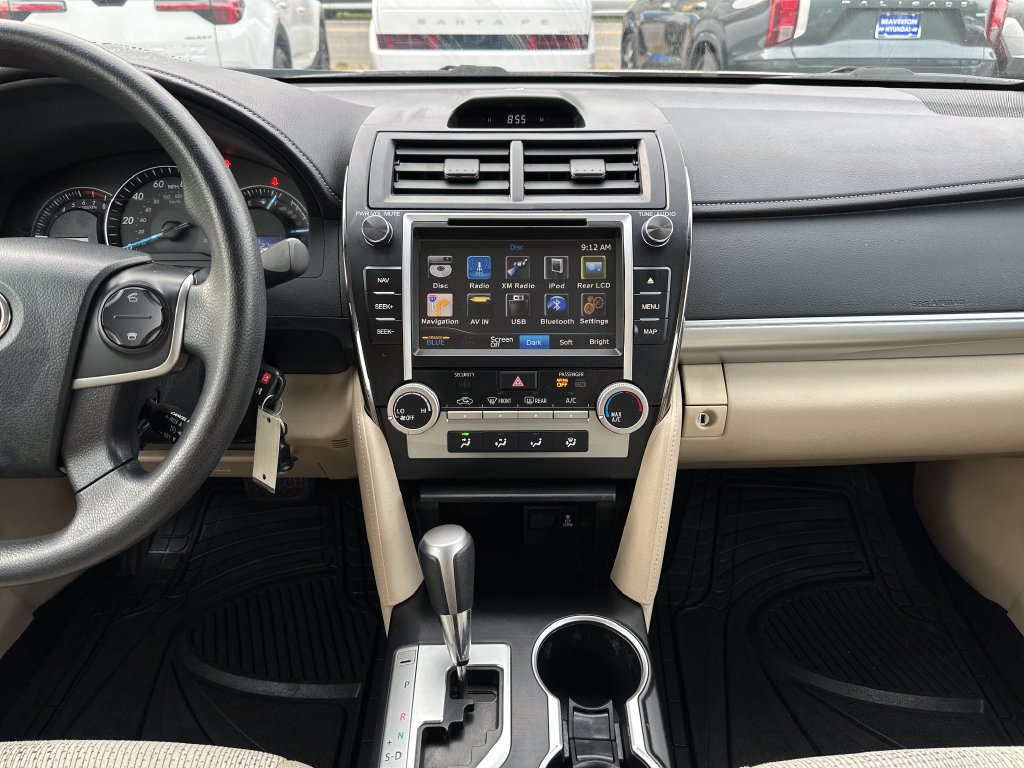 Used 2013 Toyota Camry LE FWD image 16