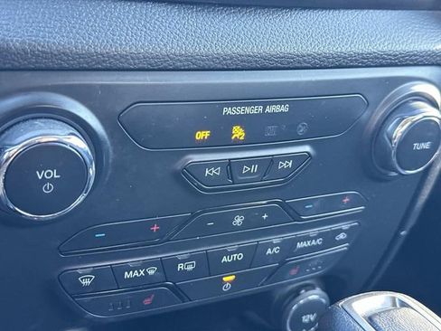 Used 2019 Ford Ranger Lariat w/ Equipment Group 501A Mid image 26