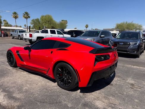 Used 2015 Chevrolet Corvette Z06 w/ 3LZ Preferred Equipment Group RWD image 7