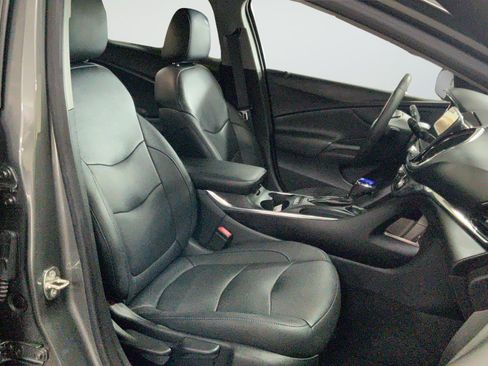 Used 2016 Chevrolet Volt Premier w/ Driver Confidence Package FWD image 19