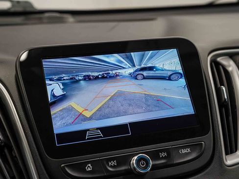 Used 2025 Chevrolet Malibu RS FWD image 25